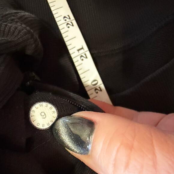 Lululemon Chill On Pullover Black Size 6 - Picture 5 of 6